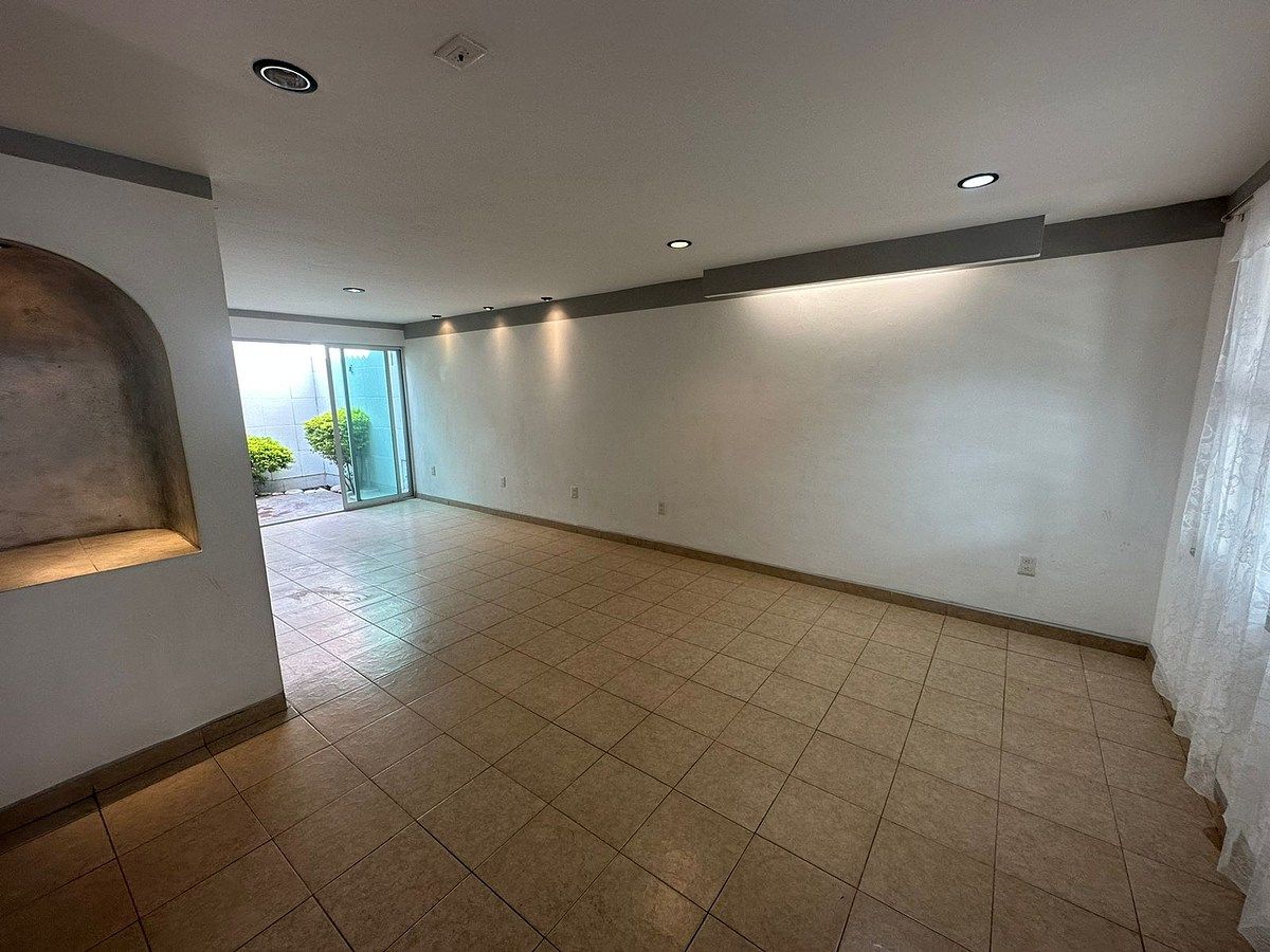 Casa em Bosques Del Centinela II, Zapopan, foto 4 de 17