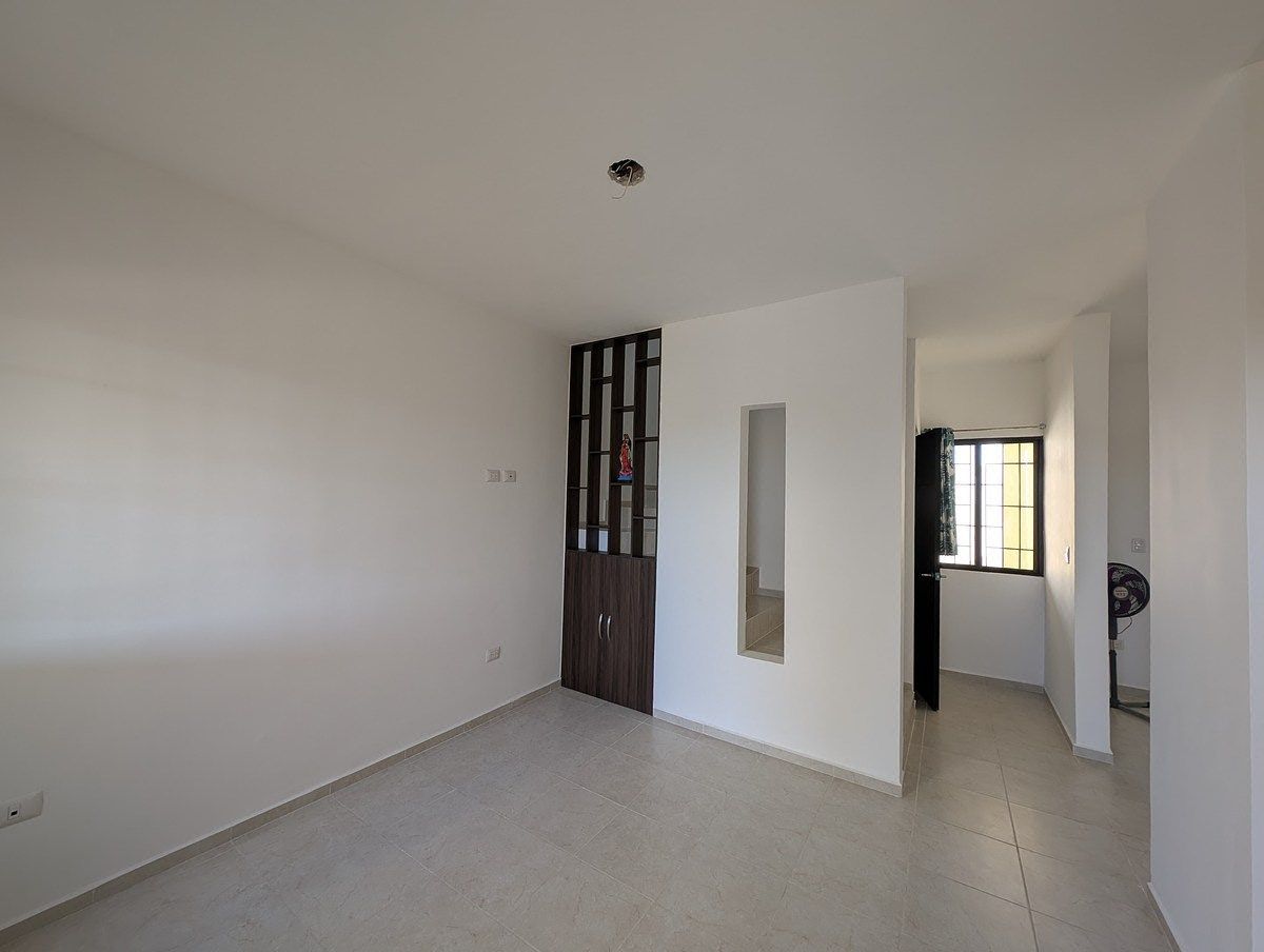 House with solar panels in Gran San Pedro Cholul - foto 4
