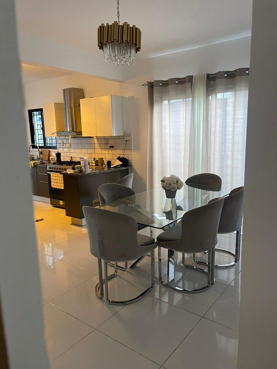 🏡 ¡El hogar que tu familia merece está en Santiago! ✨, foto 1 de 9