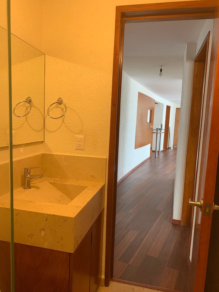 Baño Compartido Recamaras 1 y 2, photo 20 of 39