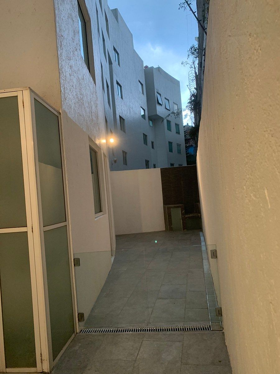Patio, photo 36 of 39