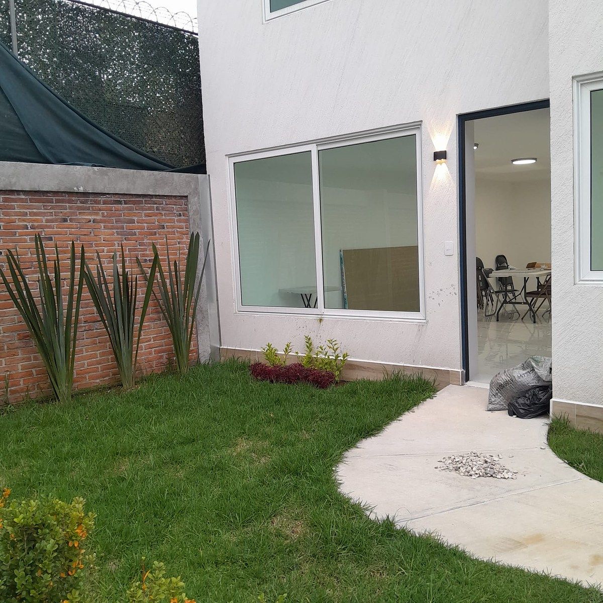 Entrada principal, foto 1 de 15
