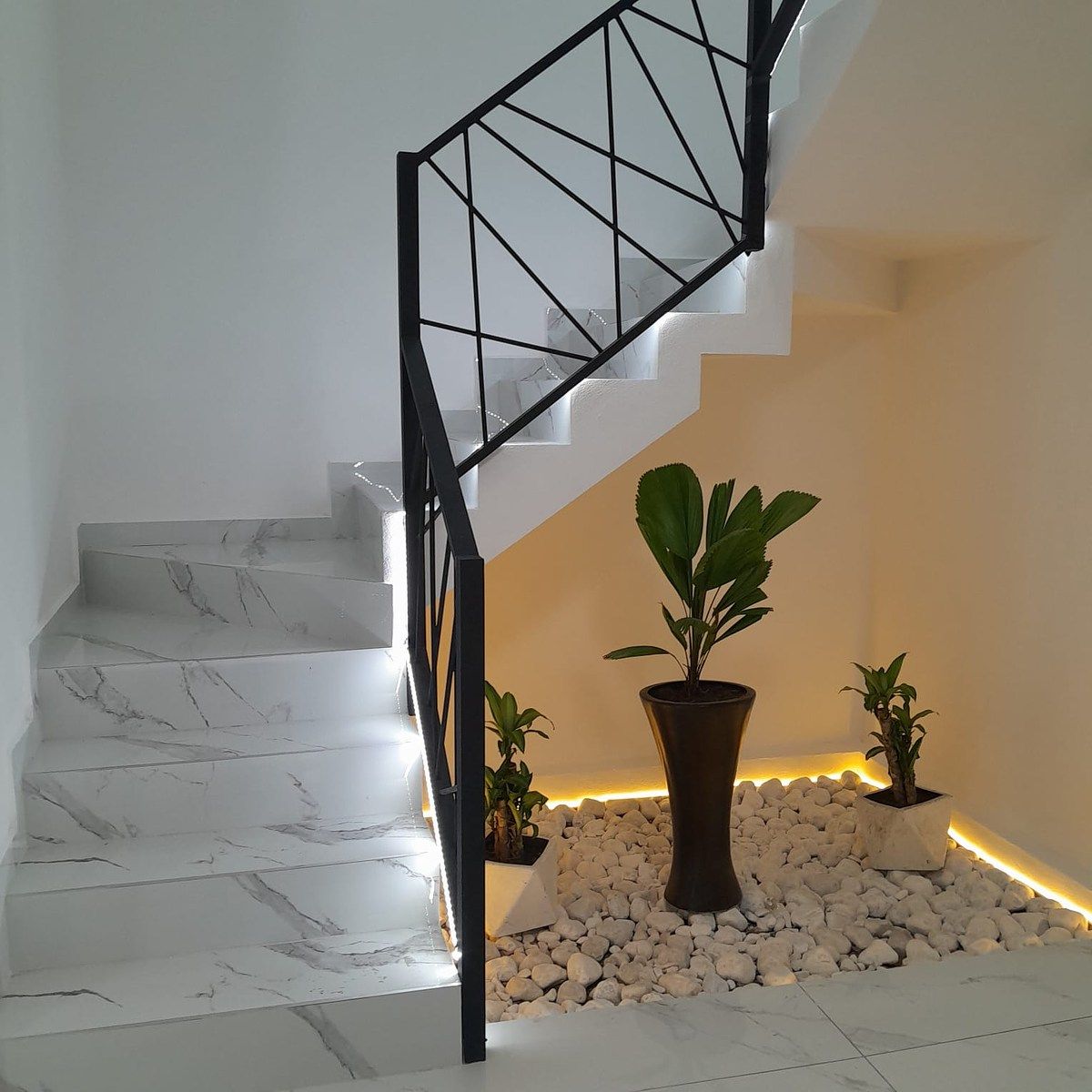 Escalera iluminada, foto 3 de 15