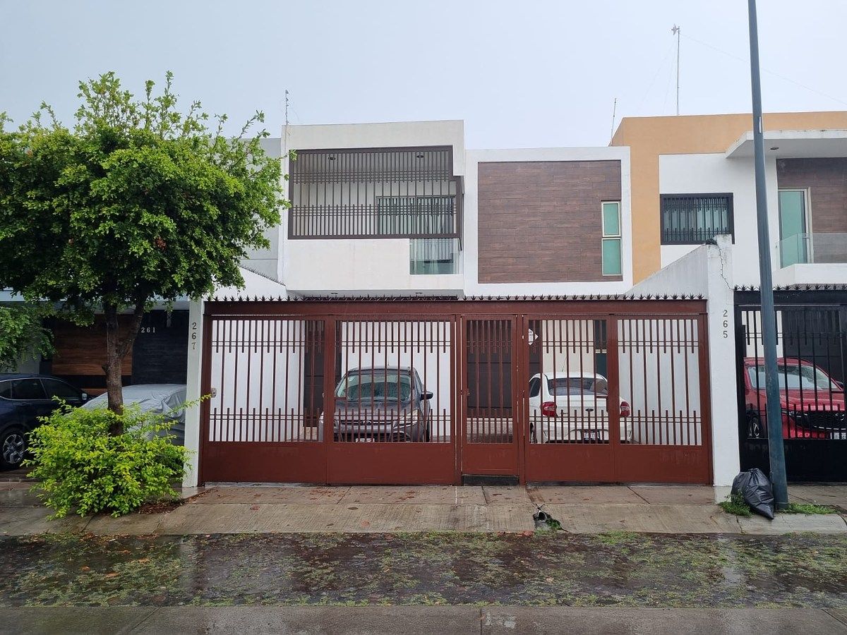 House for Rent, photo 1 of 13