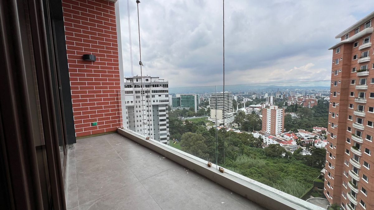 Apartamento de 3 habitaciones en venta en zona 15 - Image 5