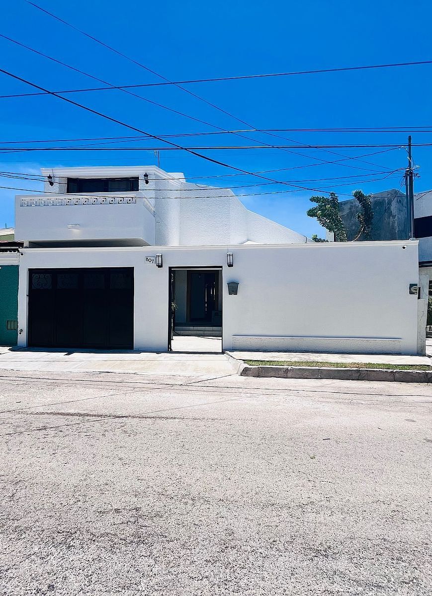 Casa em Jardines Del Norte, Mérida, foto 2 de 32