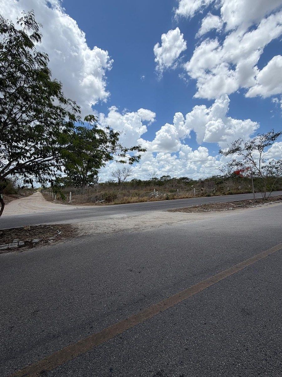 EN VENTA TERRENO EN ESQUINA SOBRE AVENIDA PASEO NORTE DETRÁS DE LA ISLA MÉRIDA - foto 3