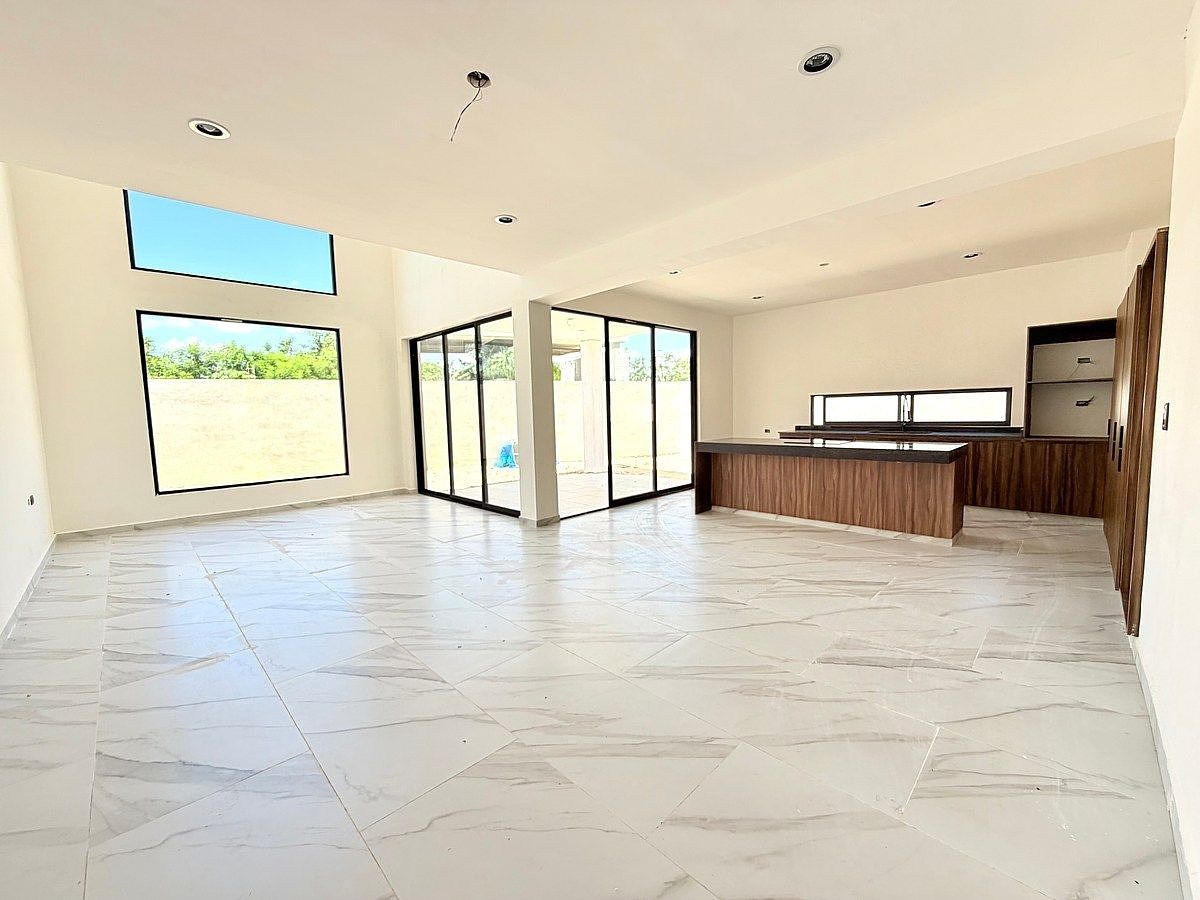 Casa en Venta en Conkal Yucatan, foto 1 de 49