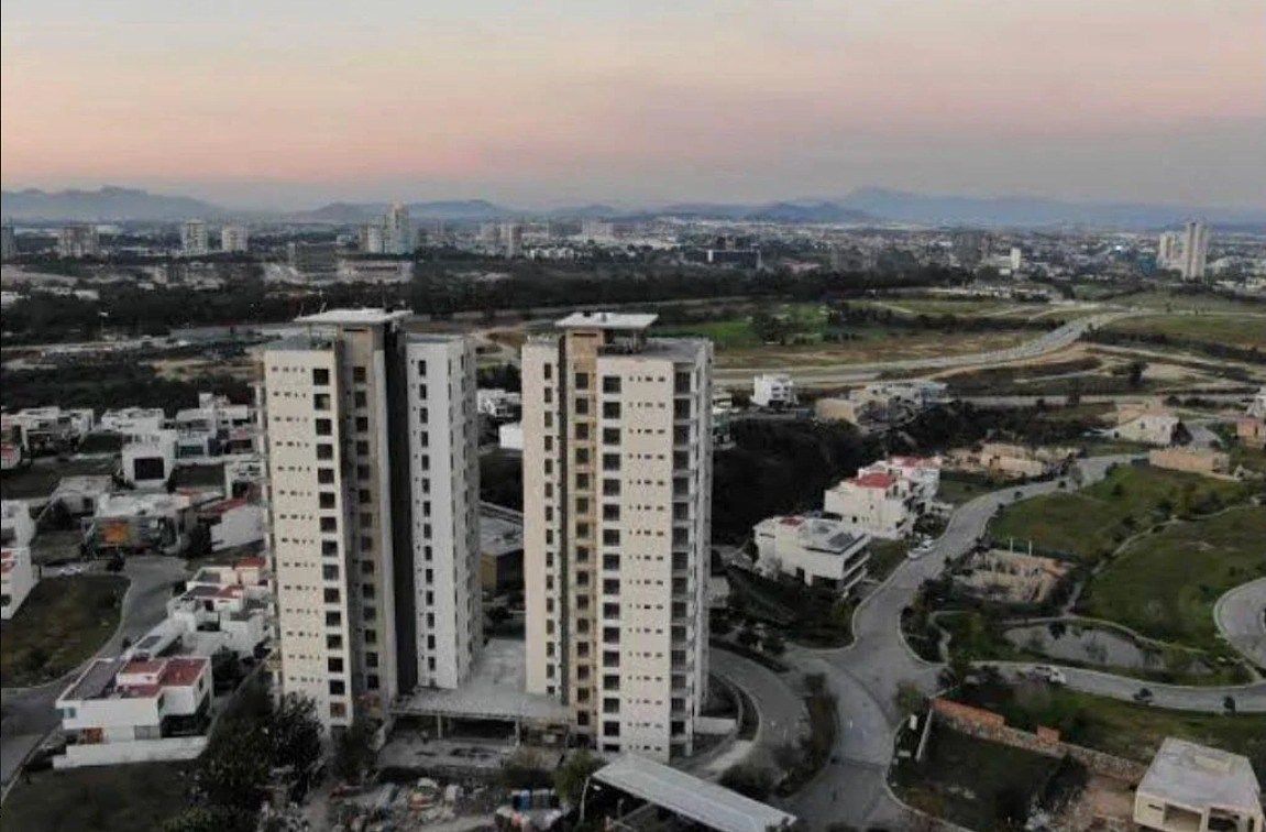 HERMOSO DEPARTAMENTO EN RENTA EN LA ZONA DIAMANTE, foto 1 de 25