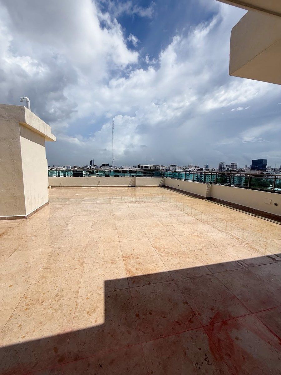 Penthouse de Lujo con Vista Panorámica al Mar, foto 1 de 13