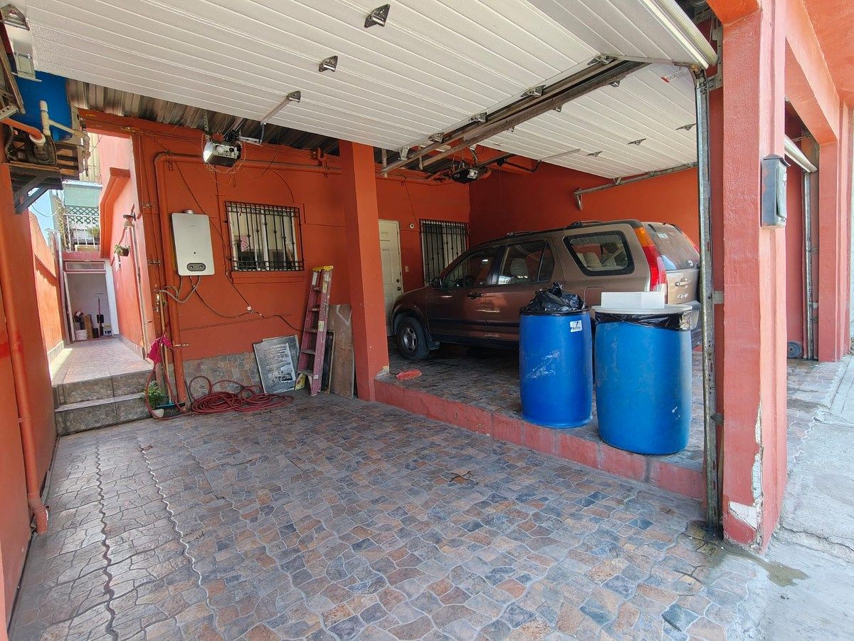 ESTACIONAMIENTO CON PORTON ELECTRICO, foto 2 de 29