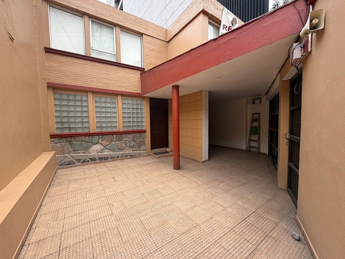 HERMOSA CASA SEMI-AMUEBLADA EN RENTA EN REFORMA SOCIAL, foto 1 de 35