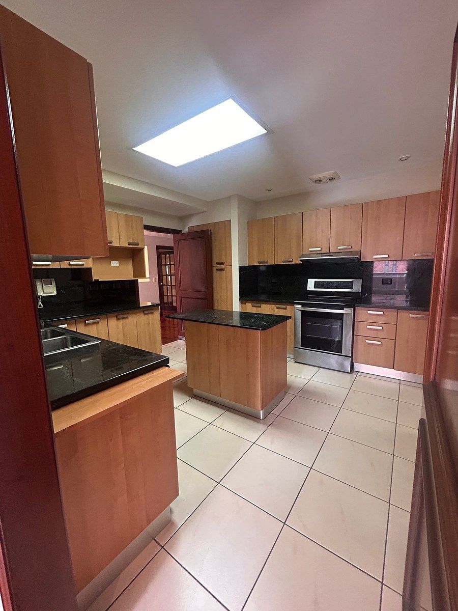 Apartamento en 14, Guatemala, foto 5 de 16