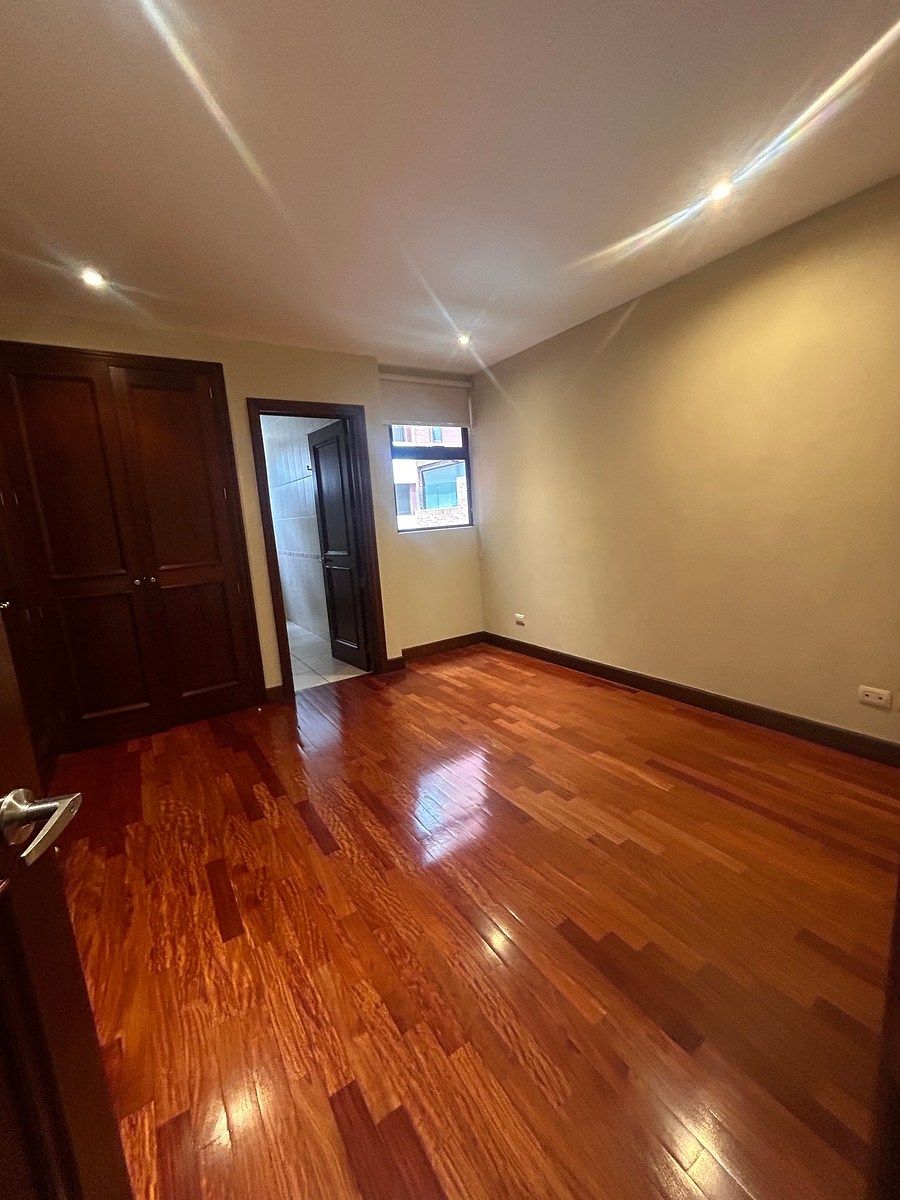 Apartamento en 14, Guatemala, foto 9 de 16