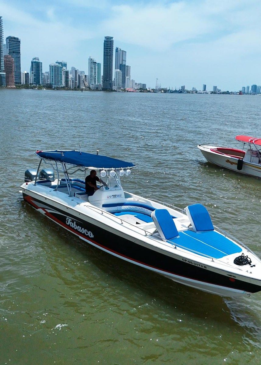 BOTE 33 pies TABASCO, foto 1 de 10