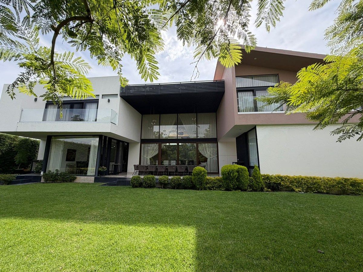 VENTA CASA CON SÓTANO, CAVA Y CINE EN EL CAMPANARIO, foto 1 de 37