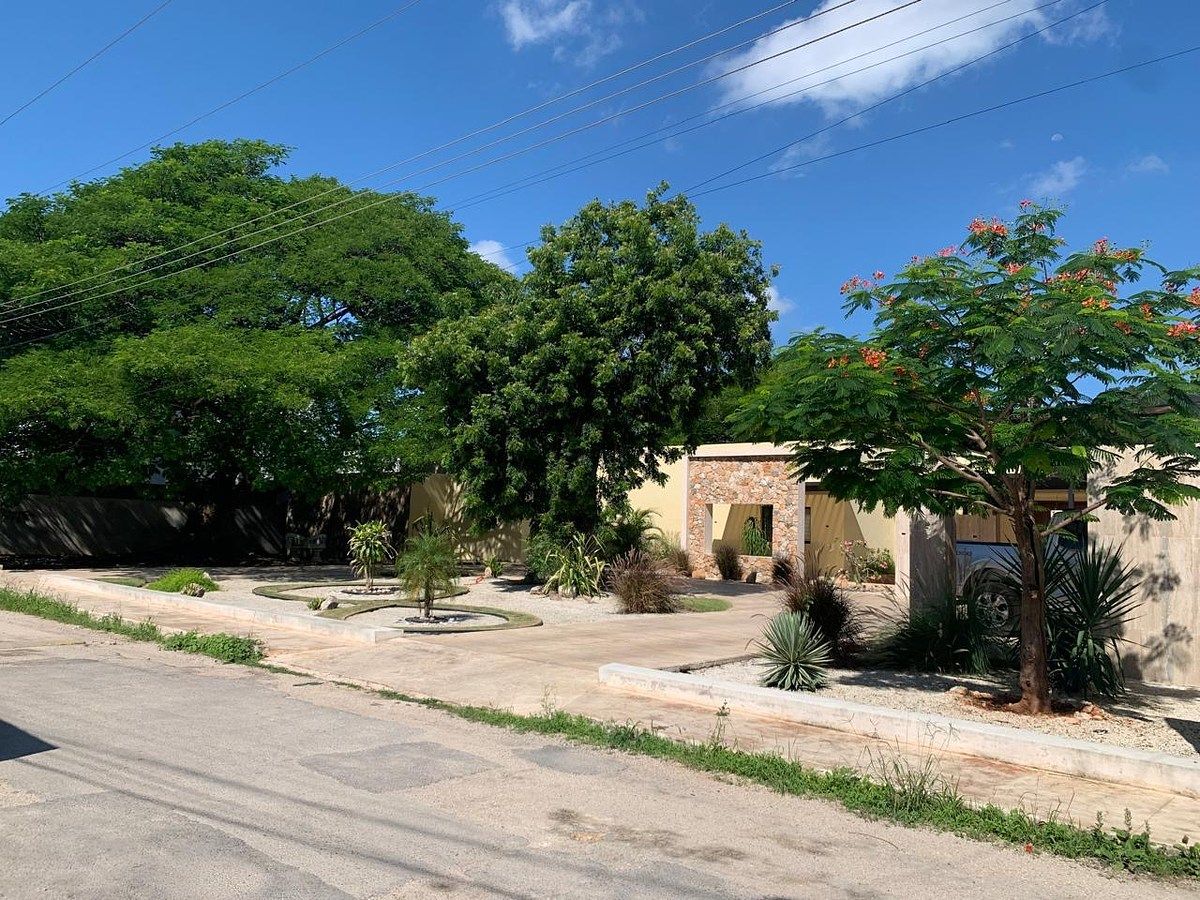 Casa de Um Andar à Venda com Painéis Solares e Grande Terreno em Cholul, Mérida, foto 1 de 42