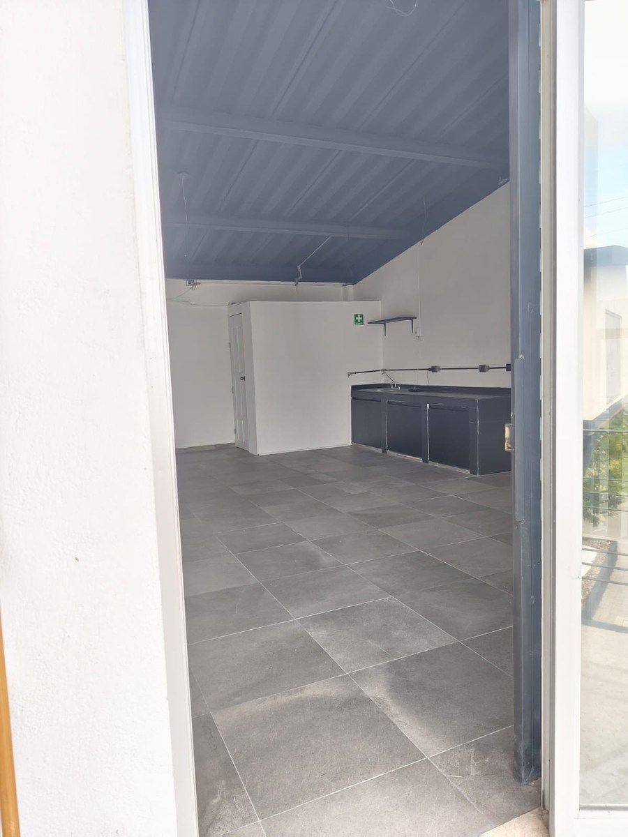 Retail Space in Cumbres del Lago, Querétaro, photo 3 of 13