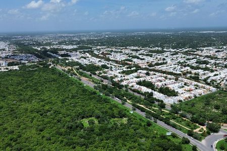 Terreno en Venta en Esquina cerca de Gran Santa Fe, Mérida