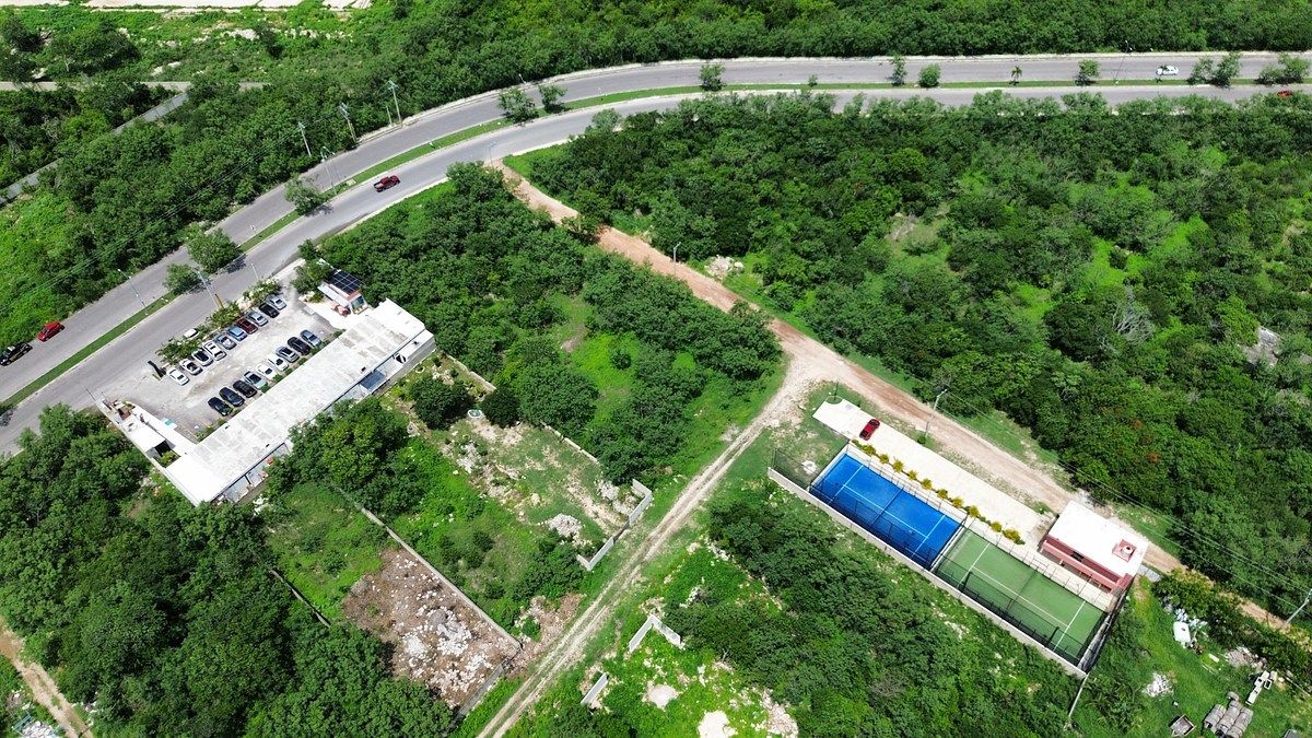 Land for Sale on Corner near Gran Santa Fe, Mérida, photo 1 of 11