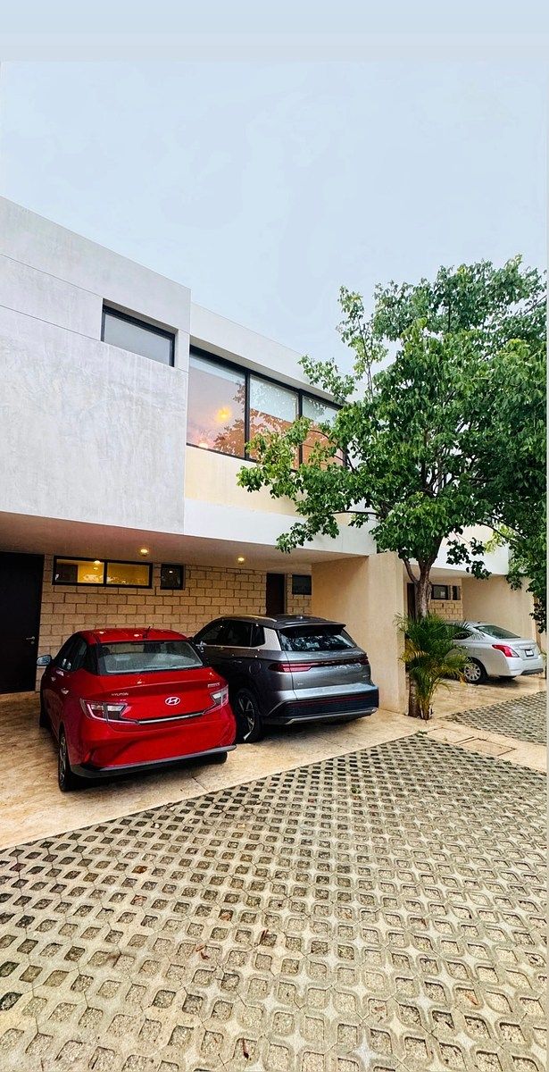 TOWNHOUSE DE LUJO EN VENTA | TEMOZÓN NORTE, MÉRIDA, foto 1 de 25