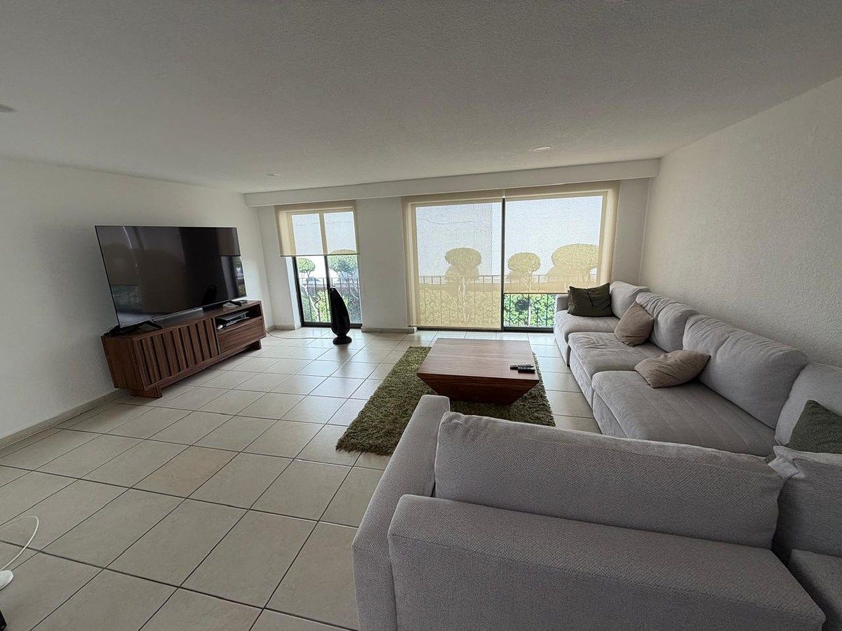 Preciosa casa en venta en Col. Del Valle, foto 1 de 36