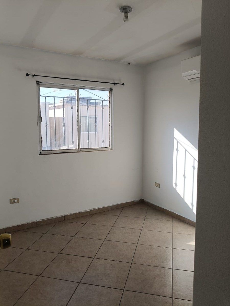 Casa en Villa Toledo, Mexicali, foto 5 de 10