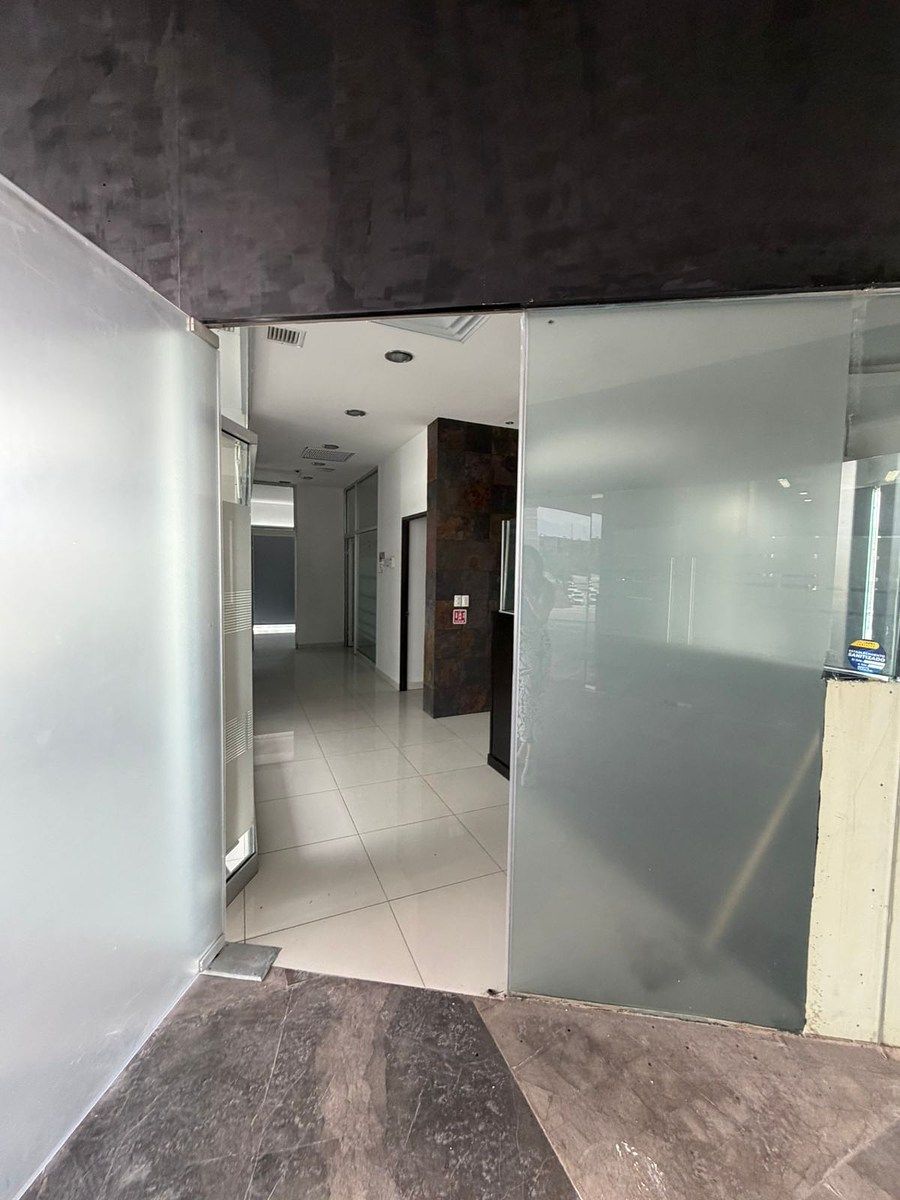Local comercial en Jardines Coloniales, Saltillo, foto 16 de 21