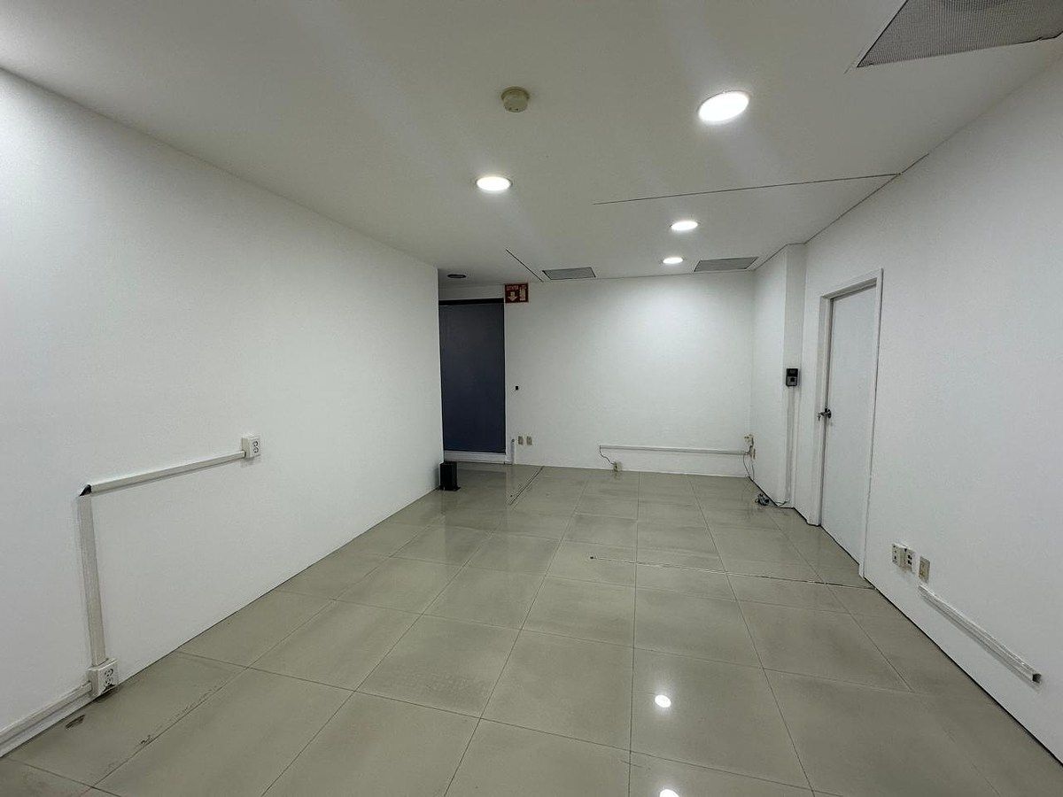 Sala Comercial em Ciudad Del Sol, Zapopan, foto 5 de 6