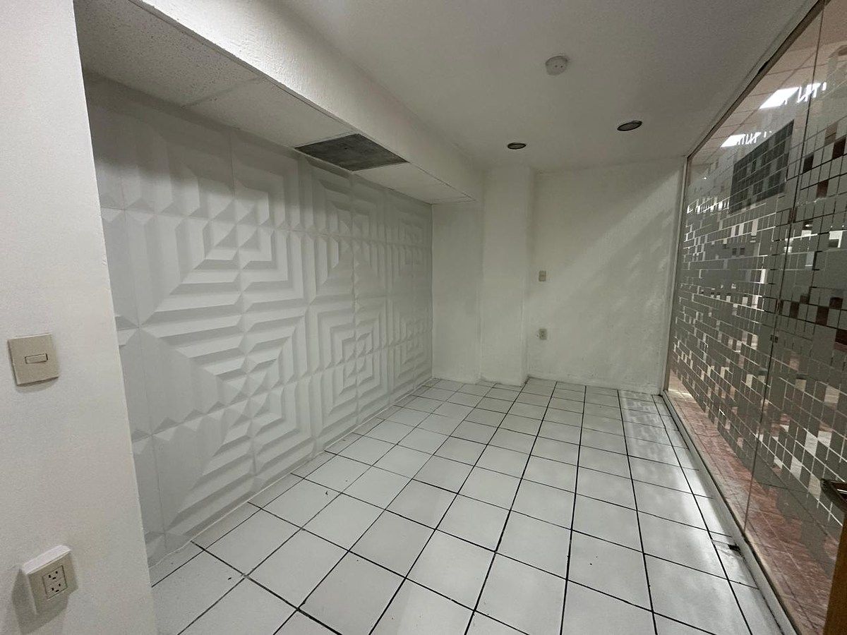 Sala Comercial em Ciudad Del Sol, Zapopan, foto 3 de 11