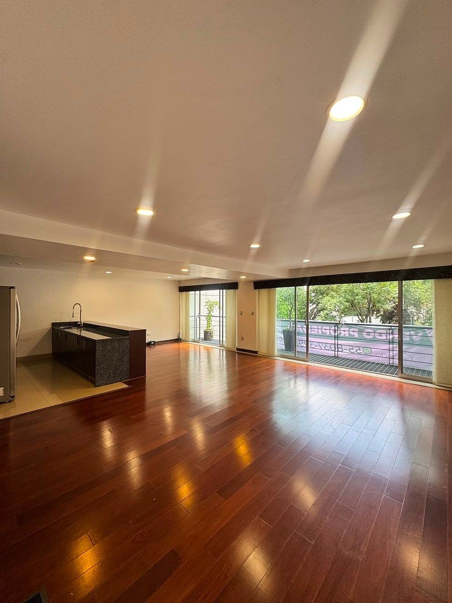 Apartamento com uma ampla varanda em Polanco III Secc, foto 1 de 21