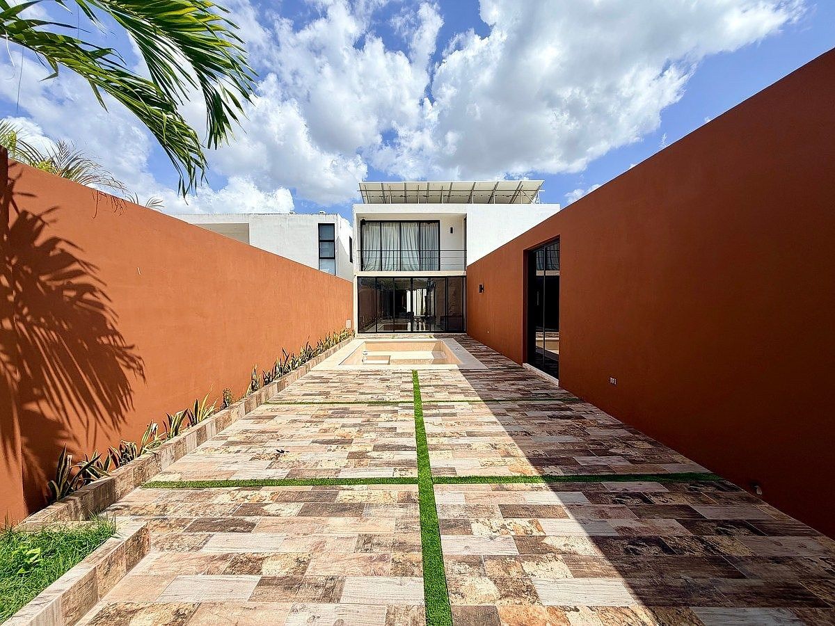 Casa de un piso en venta en Dzitya con paneles solares, foto 1 de 46