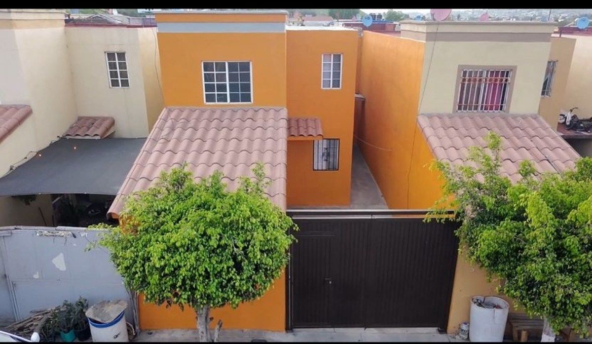 CASA EN VENTA Ribera del Bosque, Tijuana B.C. $2'300,000.00 pesos, foto 1 de 10