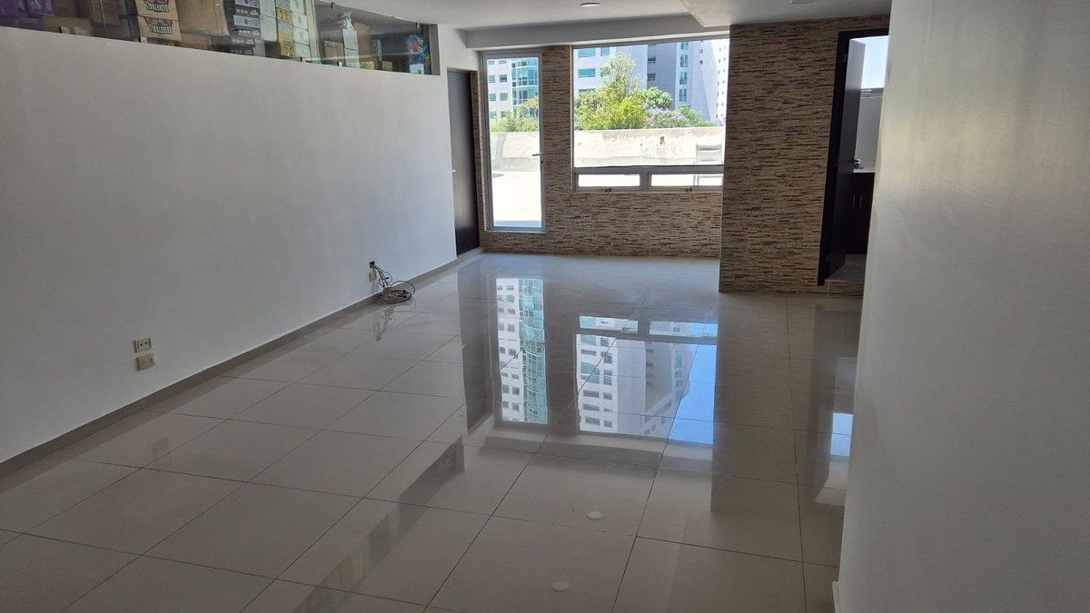 OFFICE FOR RENT IN INTERLOMAS, photo 1 of 7