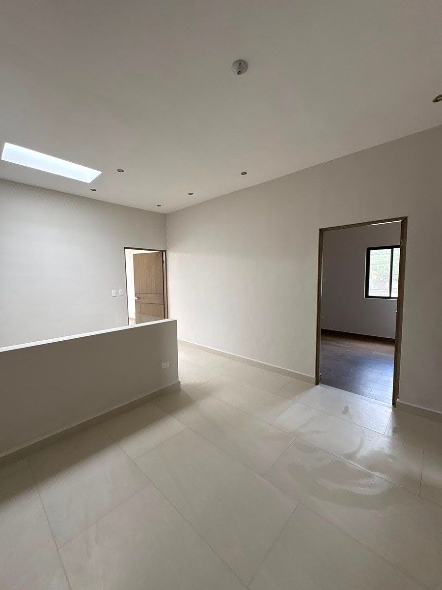 House in Los Cavazos, Santiago, photo 3 of 21