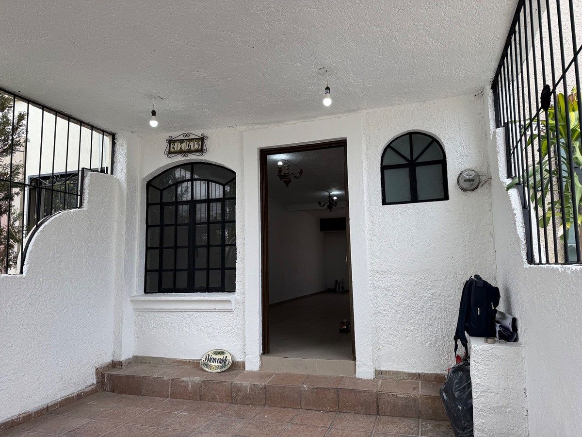 Casa em Lomas de Zapopan, Zapopan, foto 2 de 14