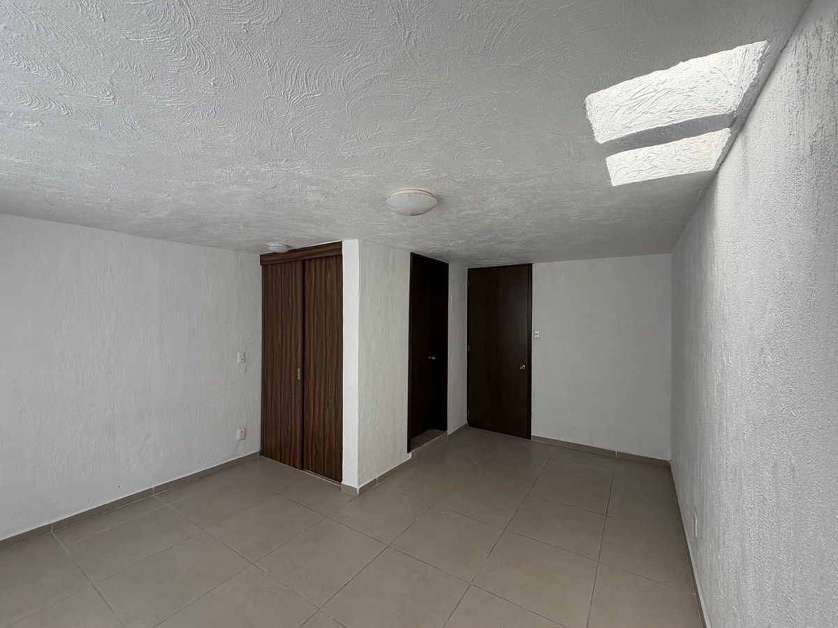 Casa em Lomas de Zapopan, Zapopan, foto 5 de 14