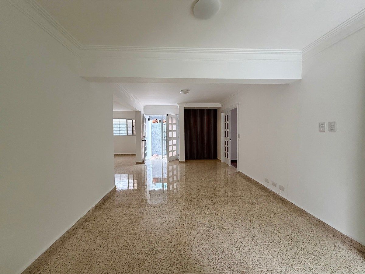 Casa en Viejo Arroyo Hondo, Santo Domingo Centro (Distrito Nacional), foto 2 de 21