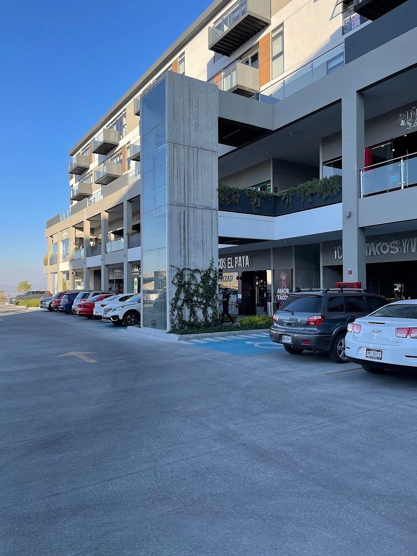 LOCAL FOR SALE ON GROUND FLOOR IN PLAZA XENTRIC ANAHUAC, photo 1 of 4