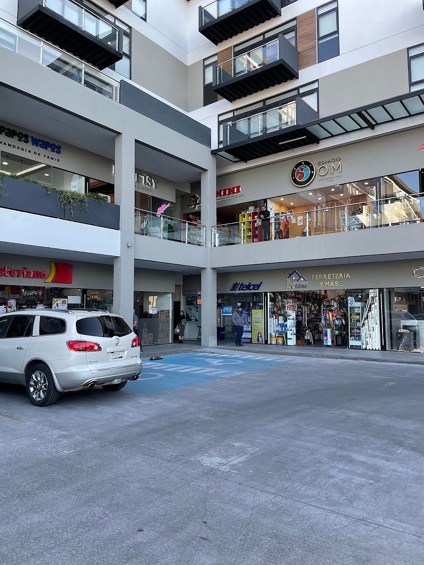 Retail Space in Zibatá, El Marqués, photo 2 of 4