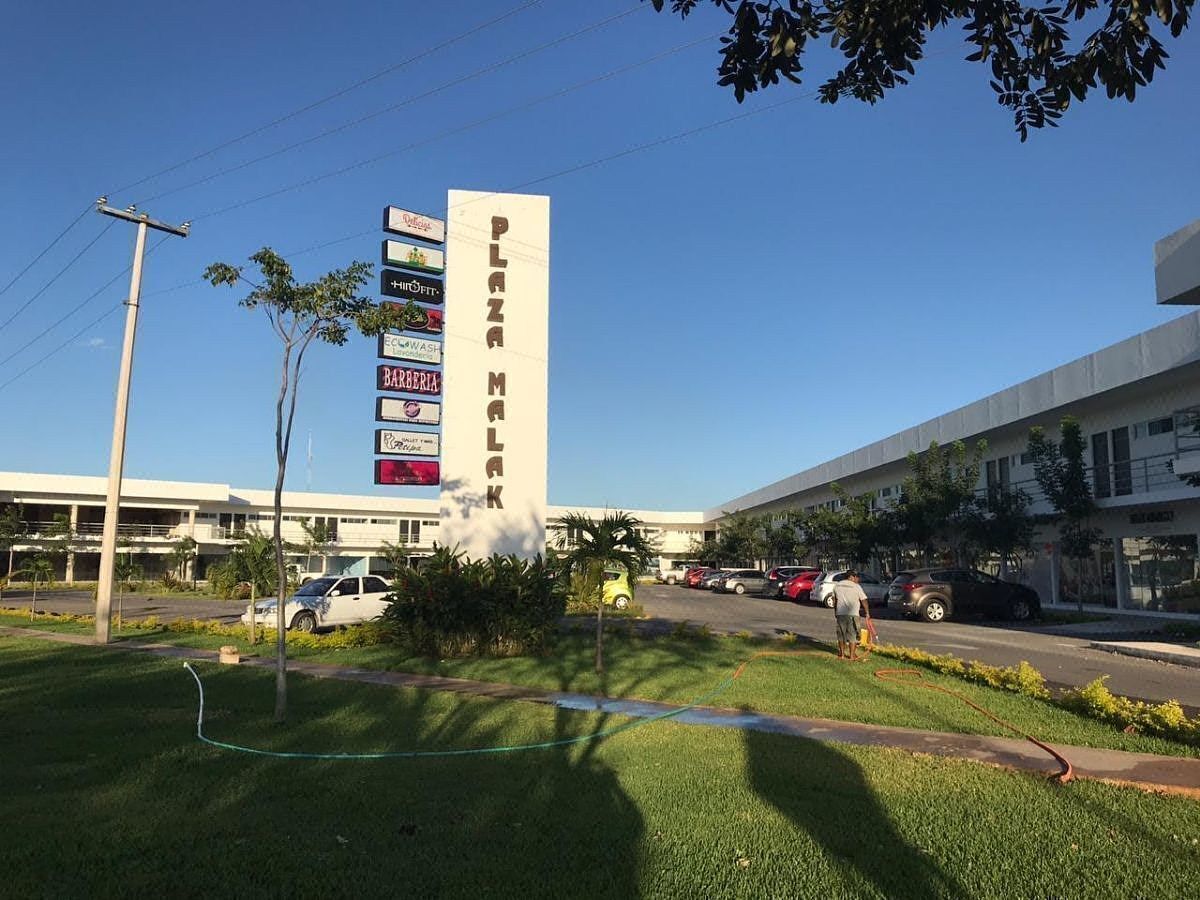 Local en centro comercial en Jardines Del Norte, Mérida, foto 7 de 16