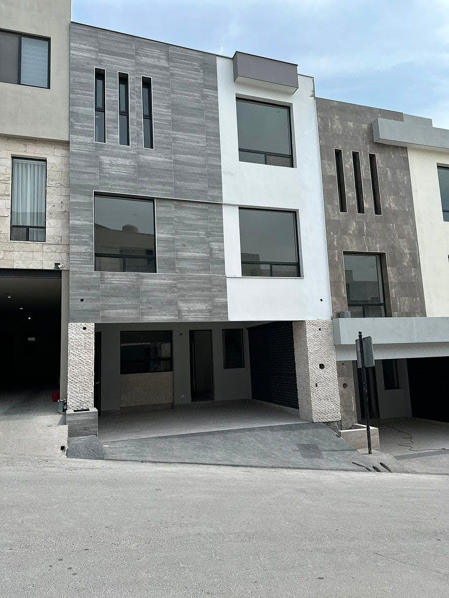 CASA EN VENTA EN PASEO DEL VERGEL ZONA SUR DE MONTERREY, foto 1 de 15