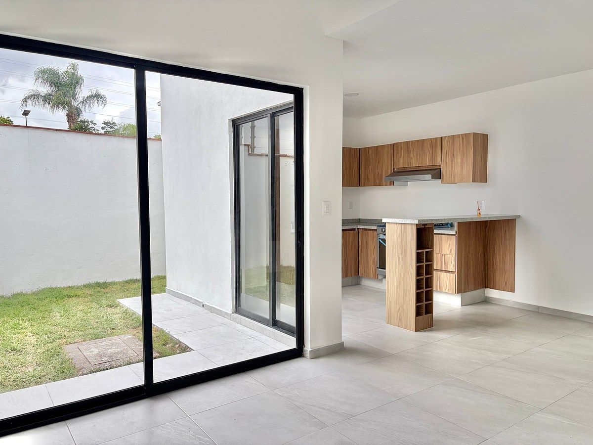 CASA NOVA À VENDA | QUARTO NO ANDAR TÉRREO EM CD. MADERAS MARQUÉS QRO., foto 1 de 41