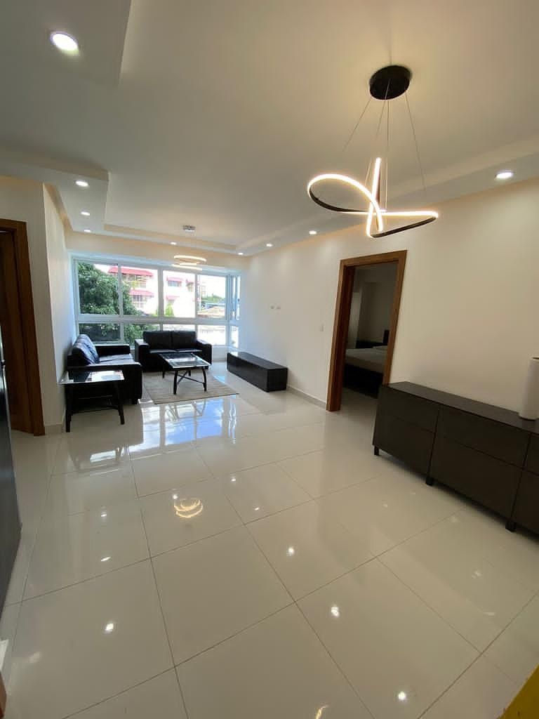 Venta apartamento 1 habitación y cuarto de servicio en Av. Simón Bolivar, Gazcue, foto 1 de 4