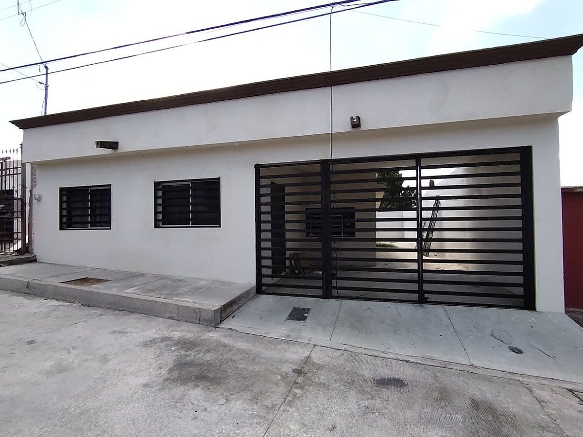 CASA À VENDA NA COL. INSURGENTES, foto 1 de 22