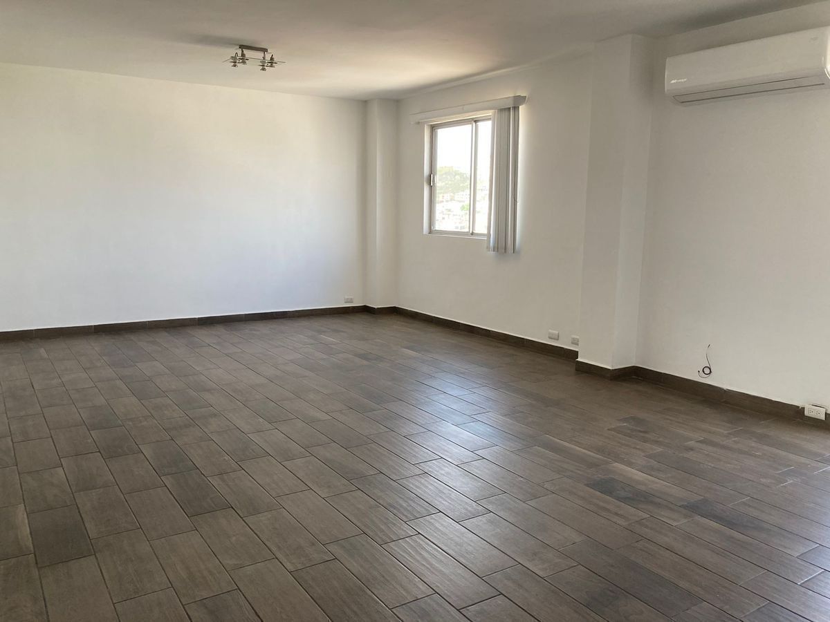 RENTA departamento  COLINAS DE SAN JERONIMO CON TERRAZA, foto 1 de 13