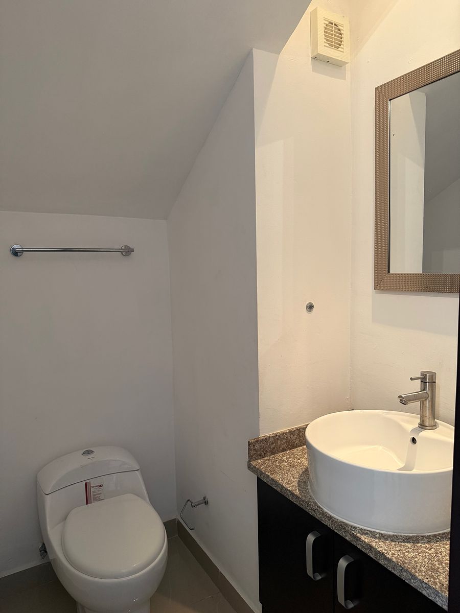 medio baño, foto 14 de 27