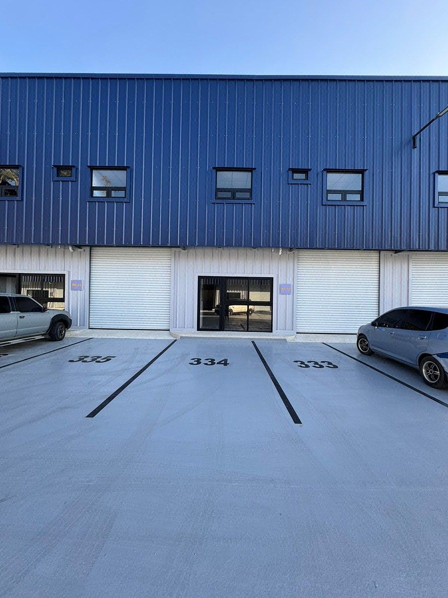 Ofibodega / Km. 13 Muxbal / 182.6 m² - Image 1