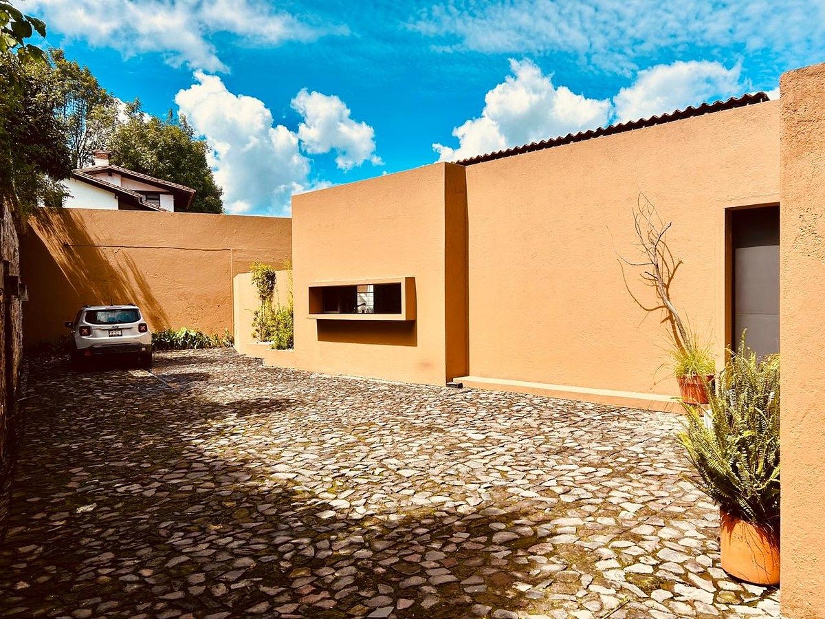 House in Gated Community in Centro, Valle de Bravo, photo 5 of 36