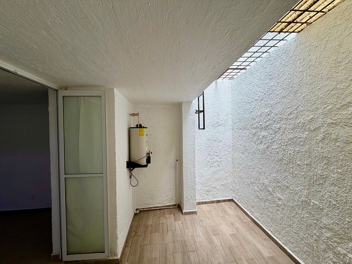 Casa em Lomas de Zapopan, Zapopan, foto 6 de 11